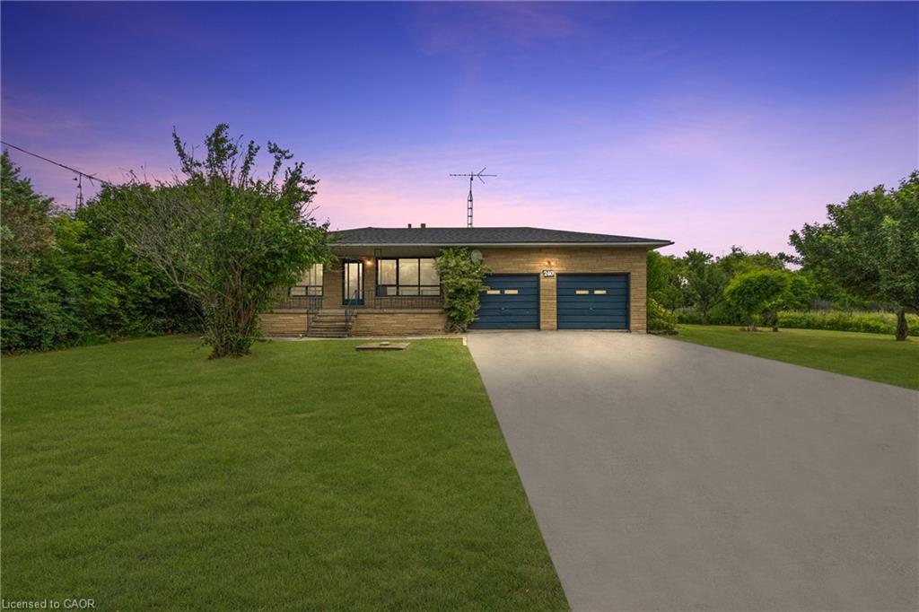 240 Mud Street W, Grimsby, ON - Outdoor