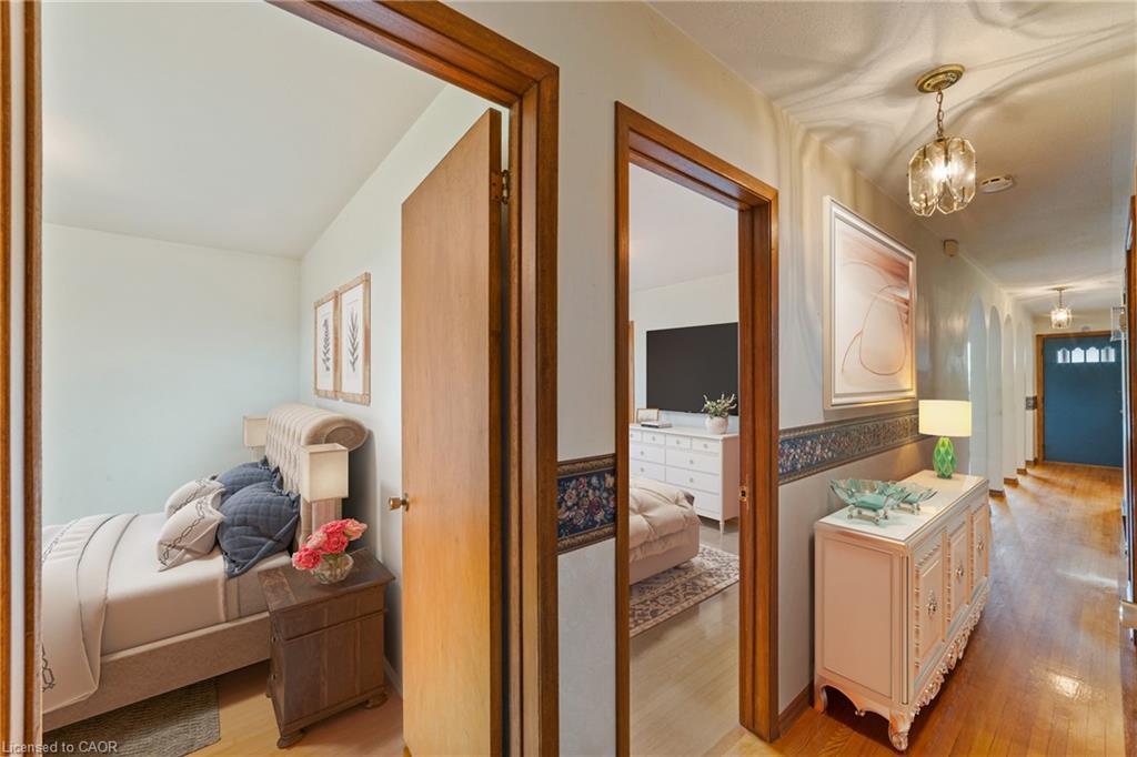 240 Mud Street W, Grimsby, ON - Indoor