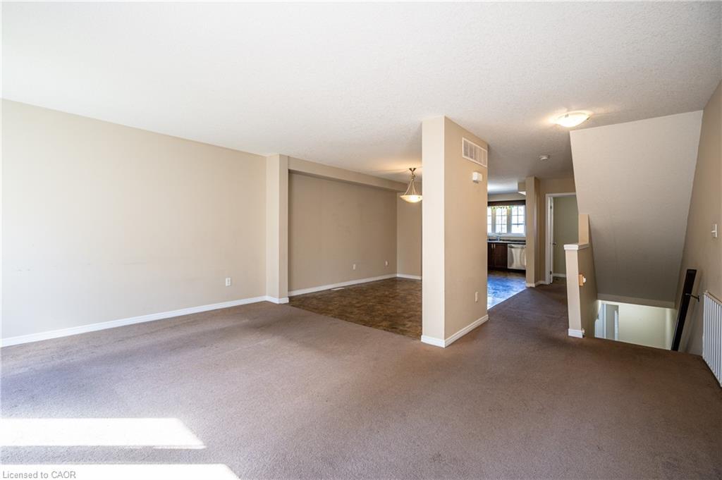 202 Maitland Street, Kitchener, ON - Indoor Photo Showing Other Room