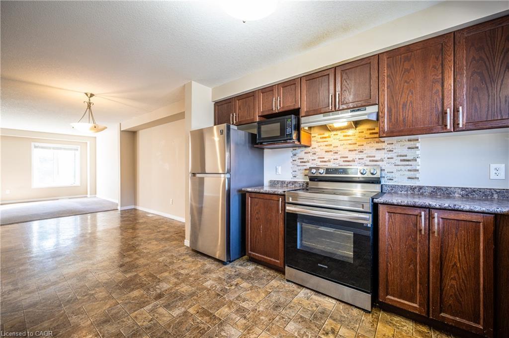 202 Maitland Street, Kitchener, ON - Indoor Photo Showing Kitchen