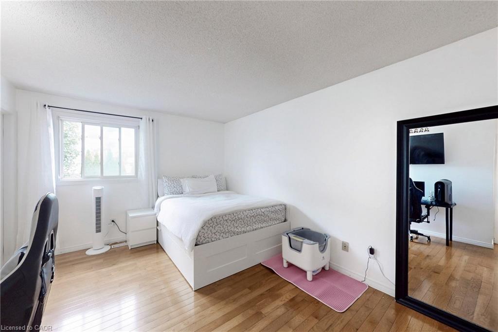 18 Millpond Place, Hamilton, ON - Indoor Photo Showing Bedroom