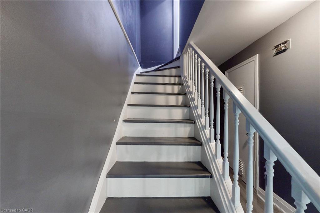 18 Millpond Place, Hamilton, ON - Indoor Photo Showing Other Room