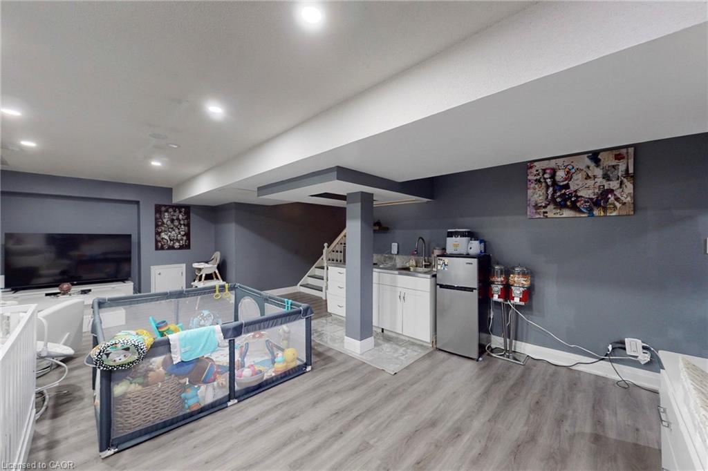 18 Millpond Place, Hamilton, ON - Indoor