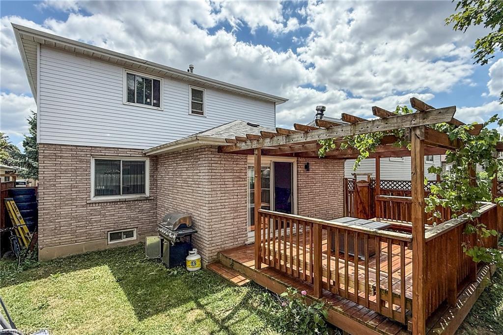 18 Millpond Place, Hamilton, ON - Outdoor With Exterior