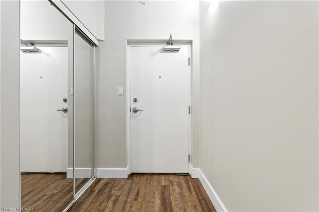 201-149 Main Street W, Hamilton, ON - Indoor Photo Showing Other Room
