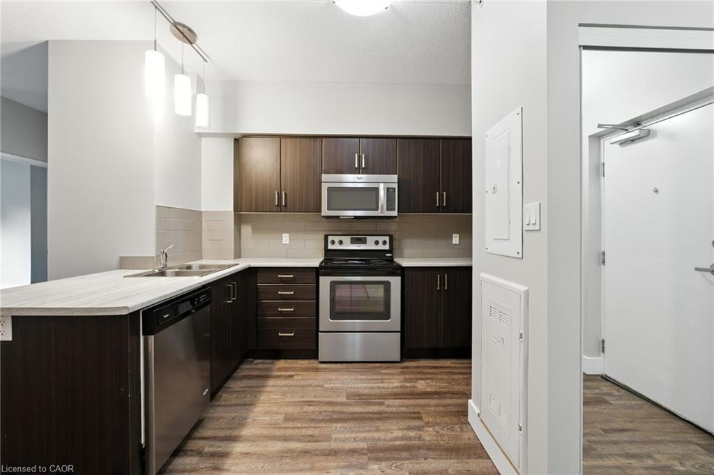 201-149 Main Street W, Hamilton, ON - Indoor Photo Showing Kitchen With Double Sink