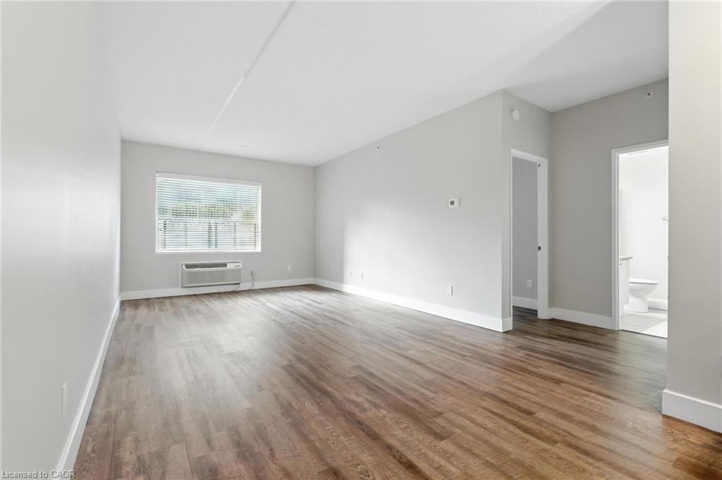 201-149 Main Street W, Hamilton, ON - Indoor