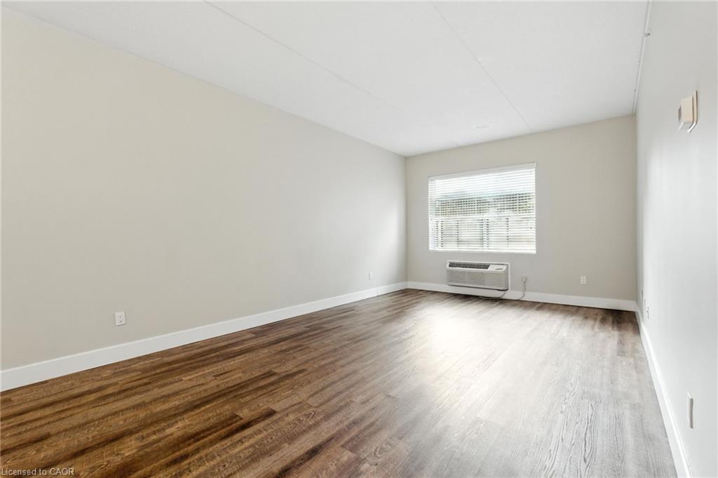 201-149 Main Street W, Hamilton, ON - Indoor