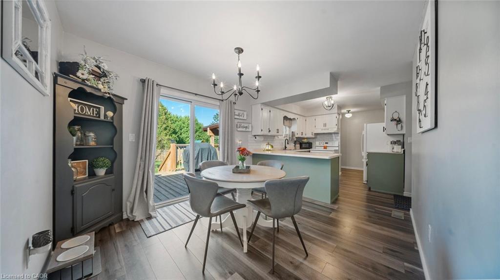 45 Willow Drive, Delhi, ON - Indoor Photo Showing Dining Room