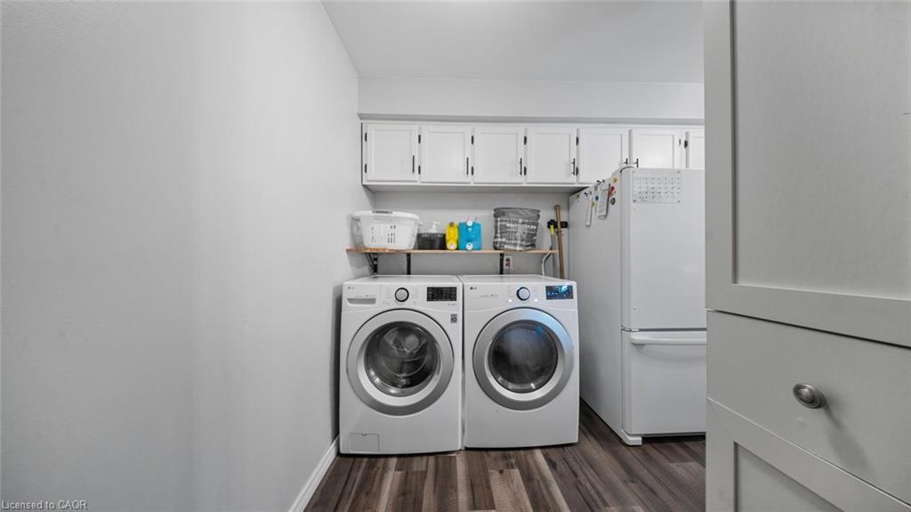 45 Willow Drive, Delhi, ON - Indoor Photo Showing Laundry Room