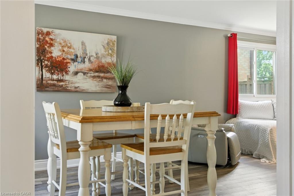 580 Deerhurst Drive, Burlington, ON - Indoor Photo Showing Other Room