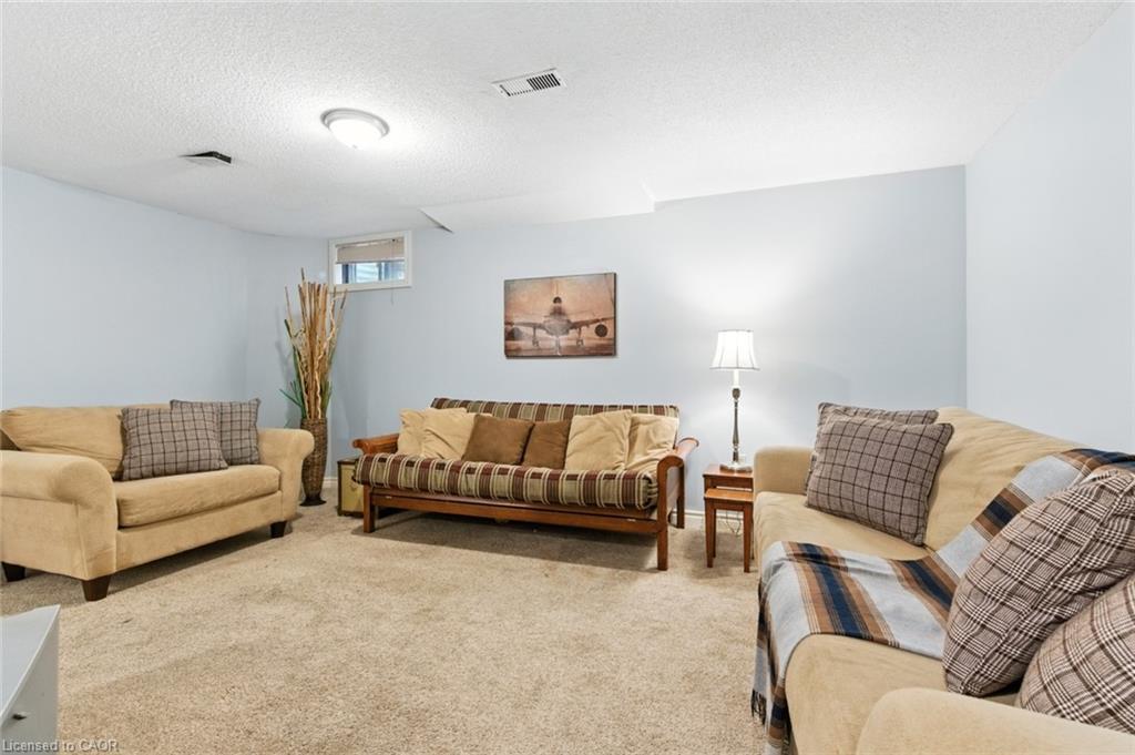 580 Deerhurst Drive, Burlington, ON - Indoor