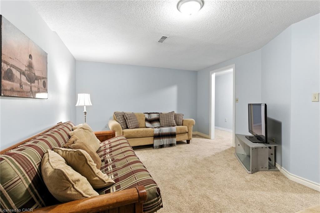 580 Deerhurst Drive, Burlington, ON - Indoor Photo Showing Other Room