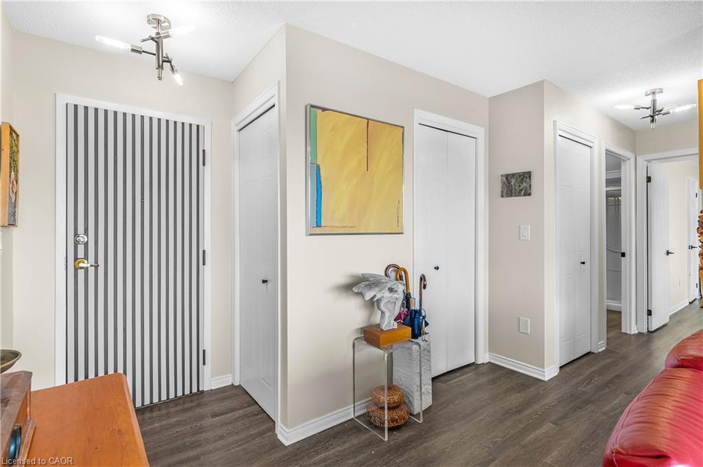 707-81 Scott Street, St. Catharines, ON - Indoor