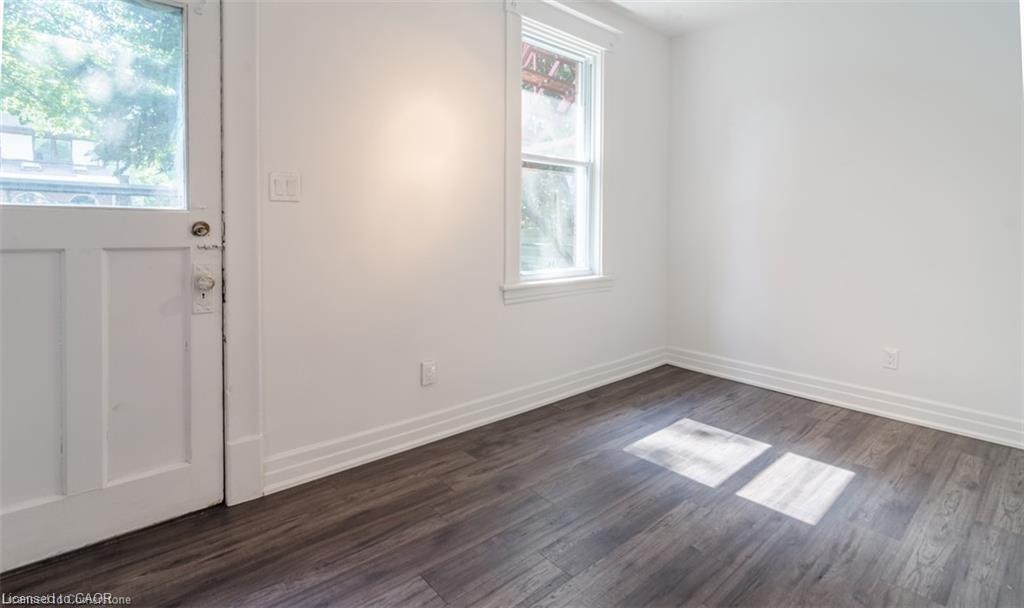 115 Spadina Avenue, Hamilton, ON - Indoor Photo Showing Other Room