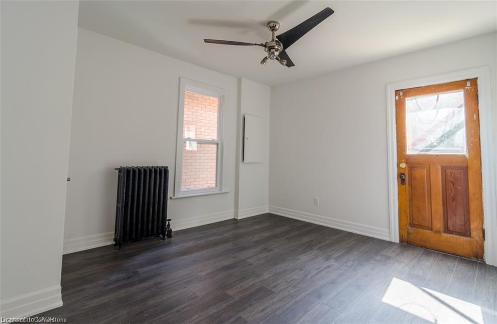 115 Spadina Avenue, Hamilton, ON - Indoor Photo Showing Other Room