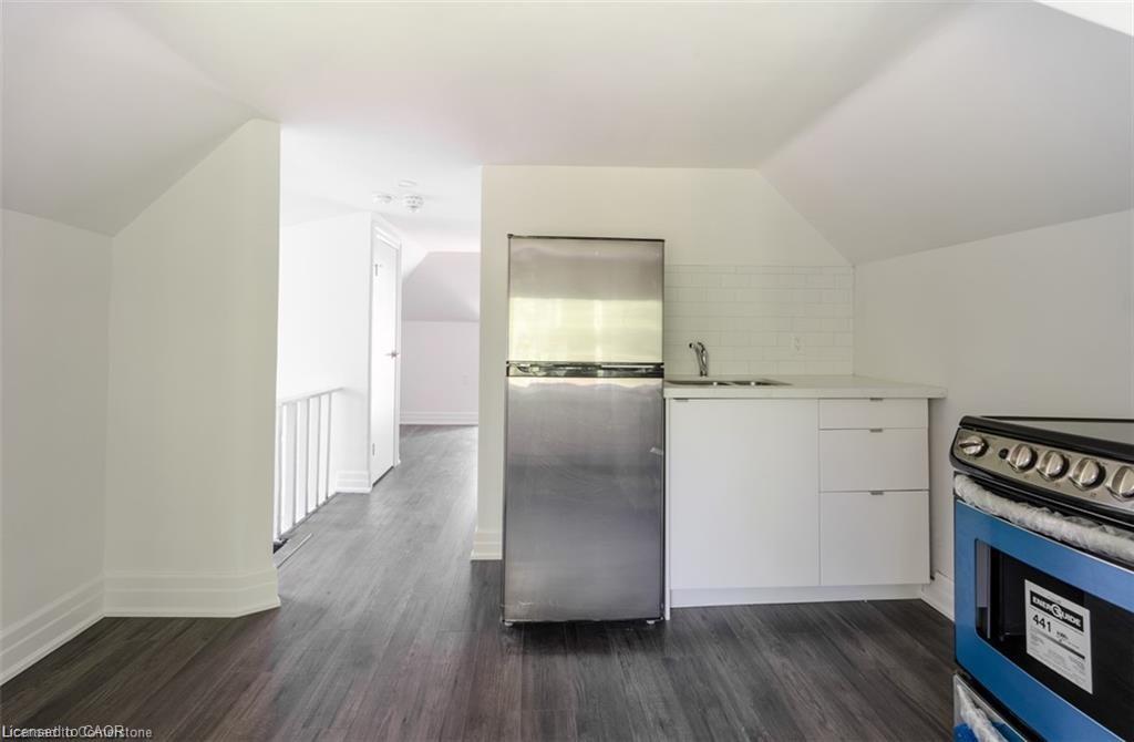 115 Spadina Avenue, Hamilton, ON - Indoor