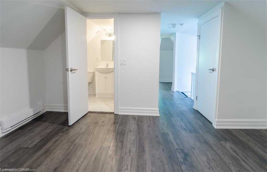 115 Spadina Avenue, Hamilton, ON - Indoor Photo Showing Other Room