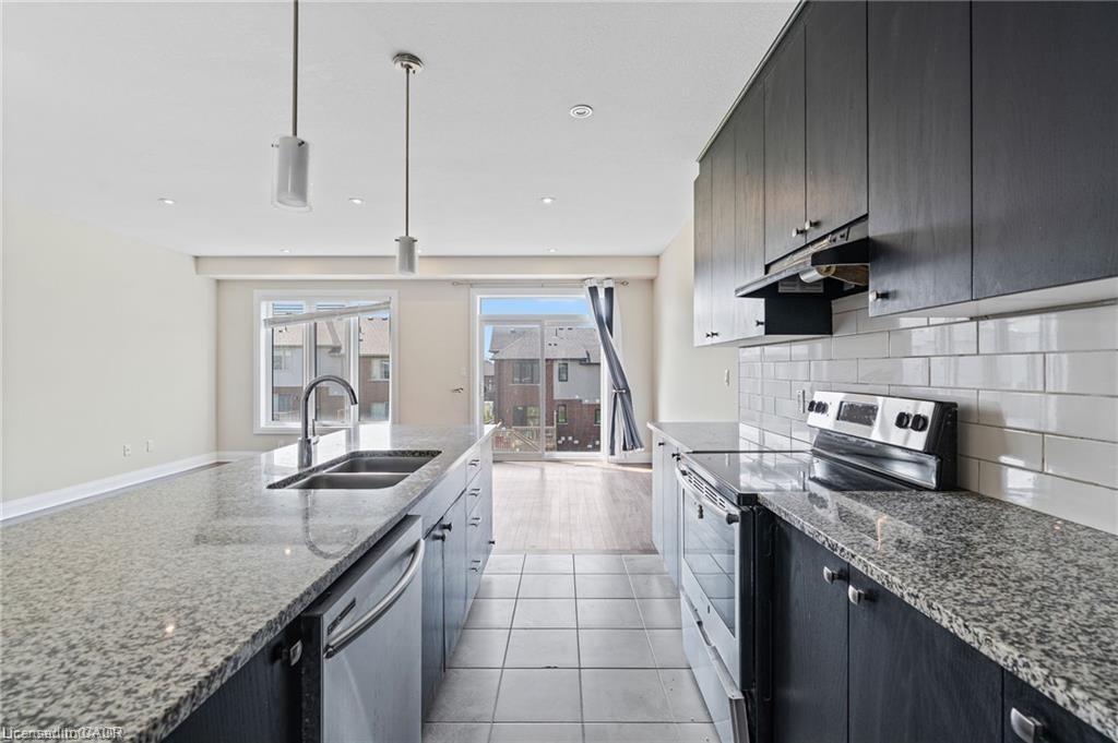 34 Sportsman Hill Street, Kitchener, ON - Indoor Photo Showing Kitchen With Stainless Steel Kitchen With Double Sink With Upgraded Kitchen