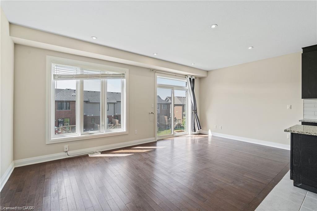 34 Sportsman Hill Street, Kitchener, ON - Indoor