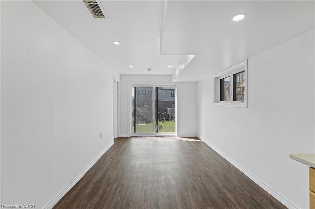 34 Sportsman Hill Street, Kitchener, ON - Indoor Photo Showing Other Room