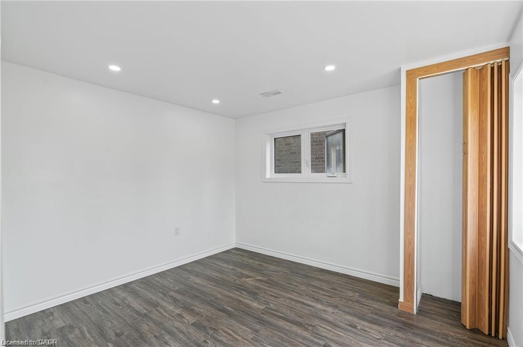 34 Sportsman Hill Street, Kitchener, ON - Indoor Photo Showing Other Room