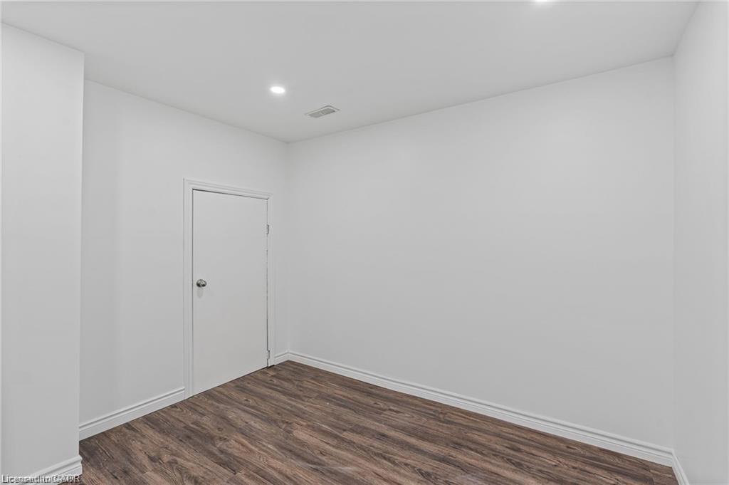 34 Sportsman Hill Street, Kitchener, ON - Indoor Photo Showing Other Room