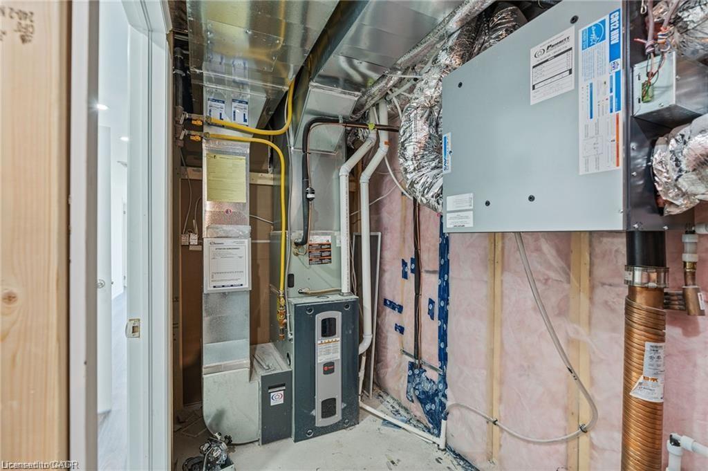 34 Sportsman Hill Street, Kitchener, ON - Indoor Photo Showing Basement