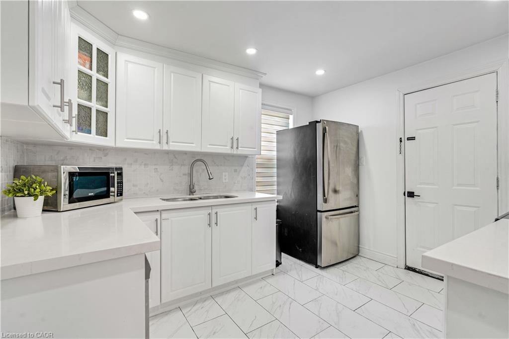 12 Lincoln Street, Hamilton, ON - Indoor Photo Showing Kitchen With Double Sink