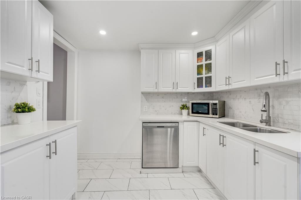 12 Lincoln Street, Hamilton, ON - Indoor Photo Showing Kitchen With Double Sink