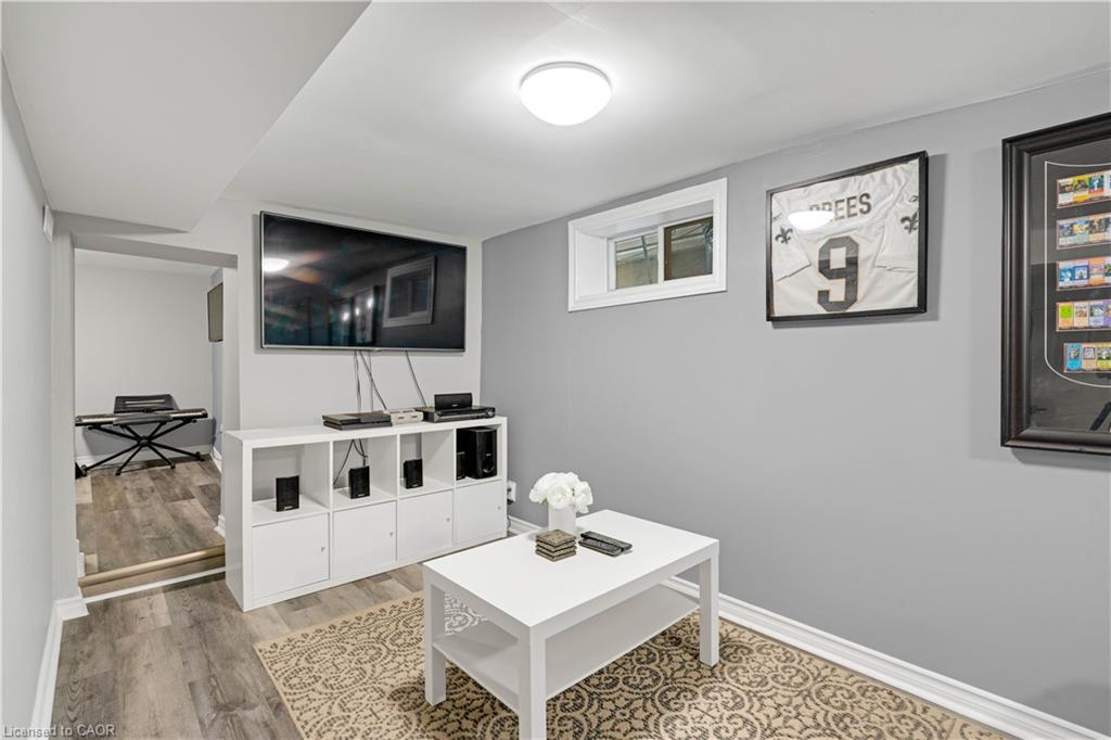 12 Lincoln Street, Hamilton, ON - Indoor