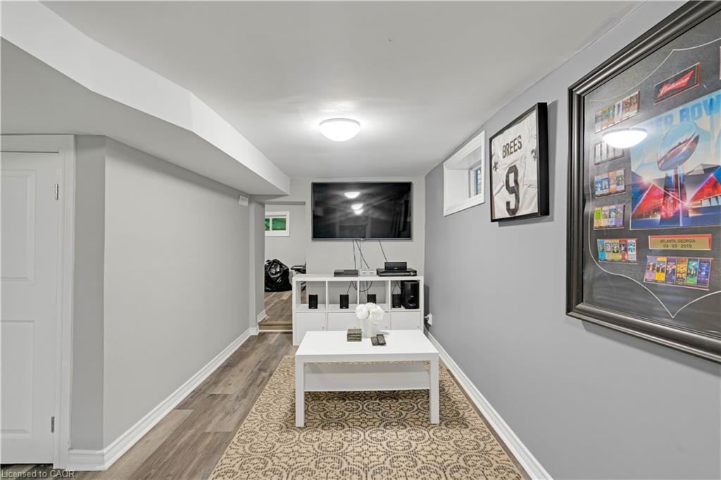 12 Lincoln Street, Hamilton, ON - Indoor Photo Showing Other Room