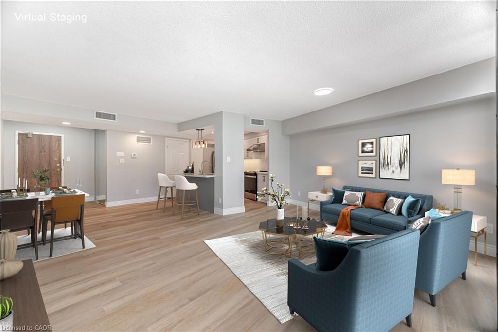 606-1240 Marlborough Court, Oakville, ON - Indoor Photo Showing Other Room