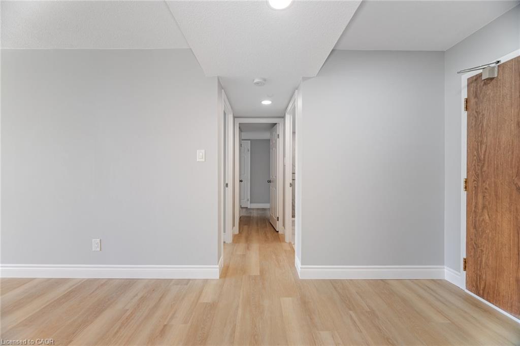 606-1240 Marlborough Court, Oakville, ON - Indoor Photo Showing Other Room