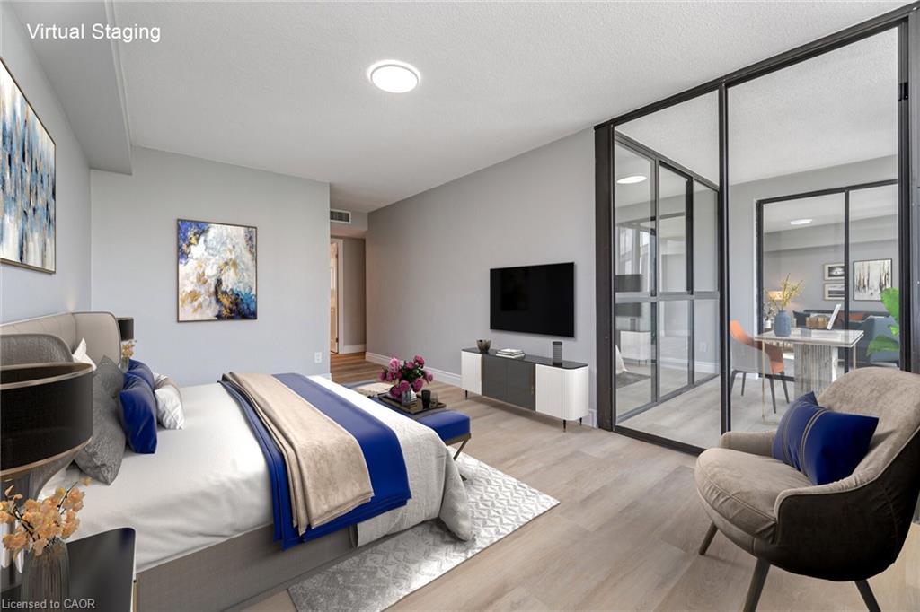 606-1240 Marlborough Court, Oakville, ON - Indoor Photo Showing Bedroom