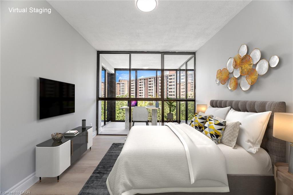 606-1240 Marlborough Court, Oakville, ON - Indoor Photo Showing Bedroom