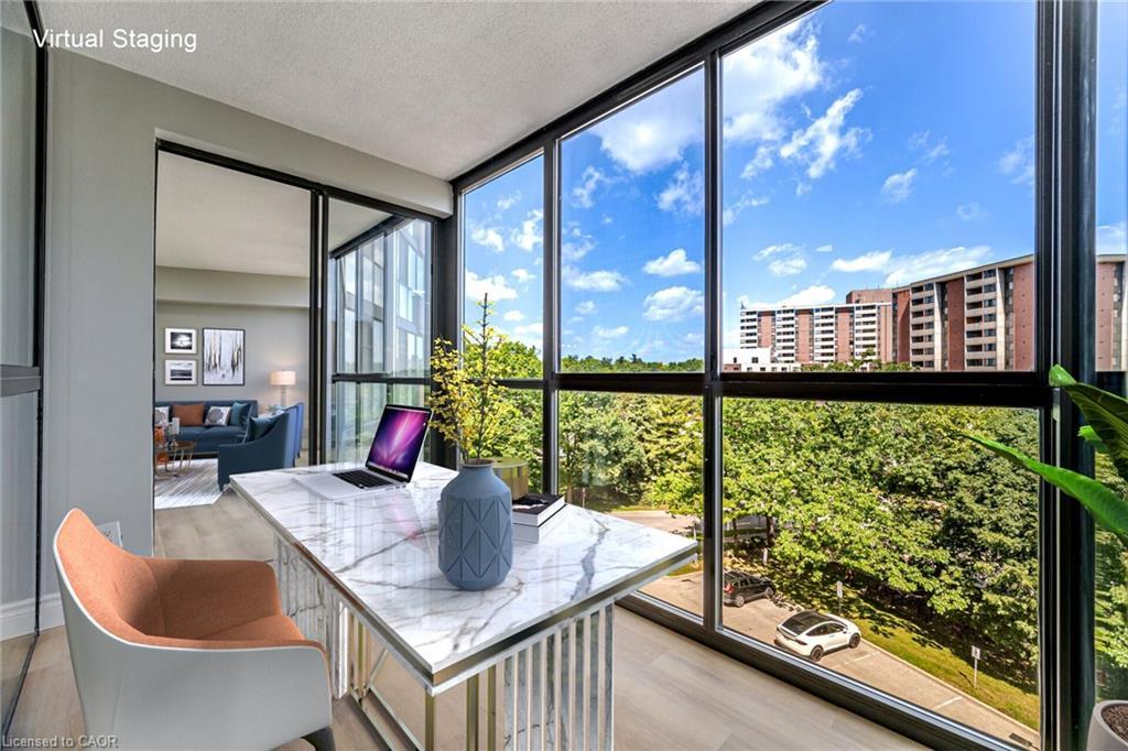 606-1240 Marlborough Court, Oakville, ON - Indoor