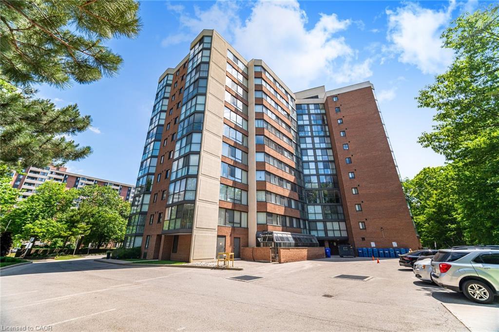 606-1240 Marlborough Court, Oakville, ON - Outdoor With Facade
