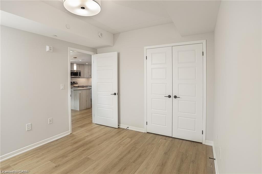 202-3998 Victoria Avenue, Lincoln, ON - Indoor Photo Showing Other Room