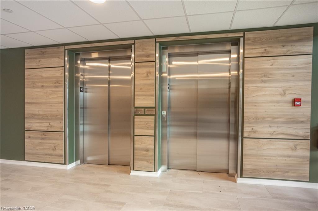 202-3998 Victoria Avenue, Lincoln, ON - Indoor Photo Showing Other Room