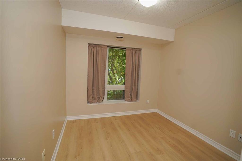 106-39 Goodwin Drive, Guelph, ON - Indoor Photo Showing Other Room