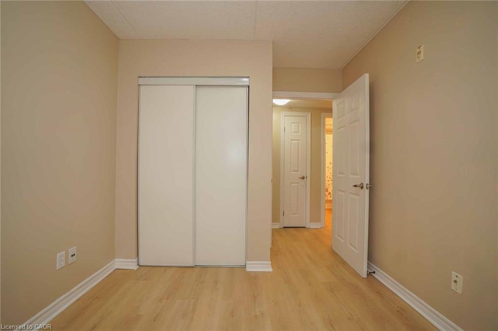 106-39 Goodwin Drive, Guelph, ON - Indoor Photo Showing Other Room