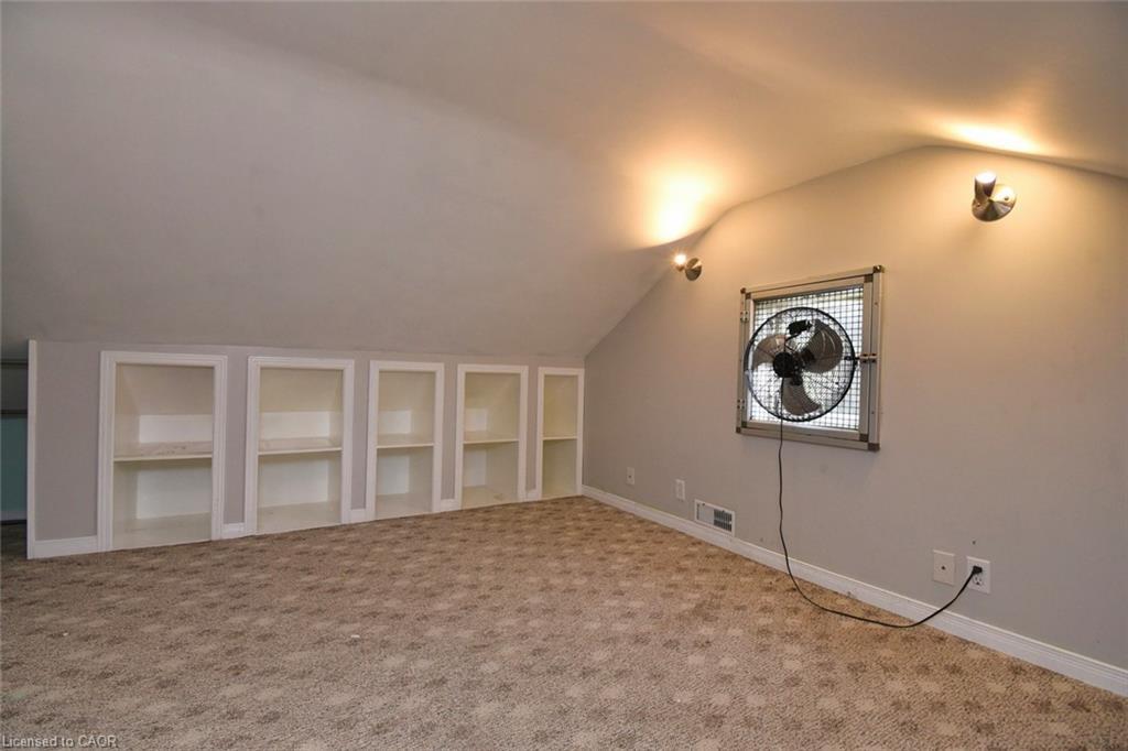 139 Chestnut Avenue, Brantford, ON - Indoor Photo Showing Other Room