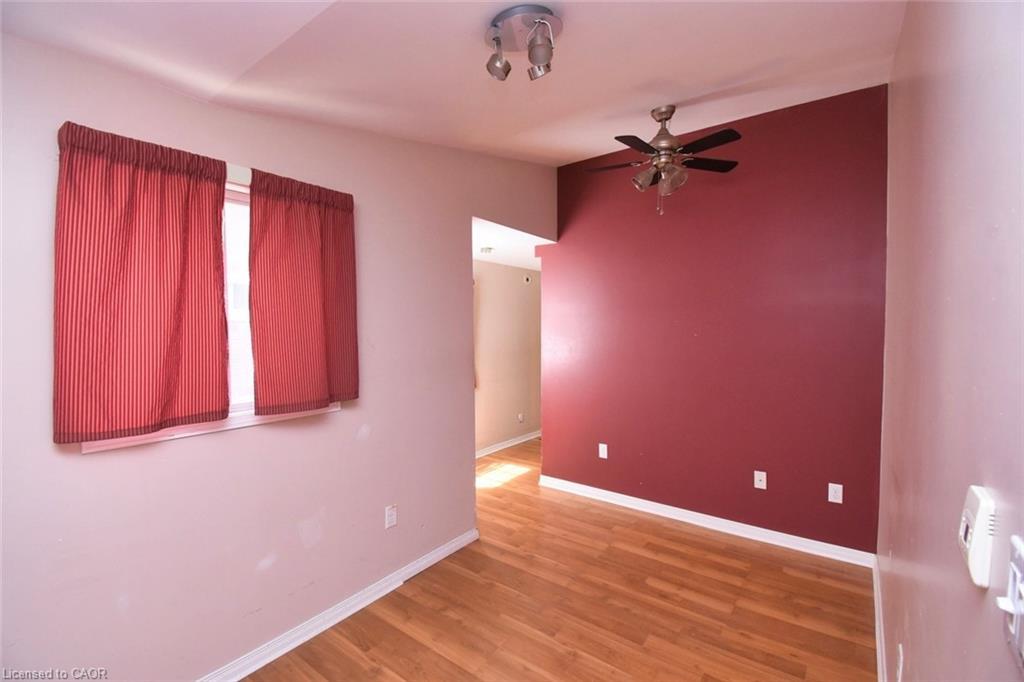 139 Chestnut Avenue, Brantford, ON - Indoor Photo Showing Other Room