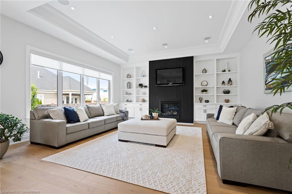 107 Millpond Road, Niagara-On-The-Lake, ON - Indoor Photo Showing Living Room With Fireplace