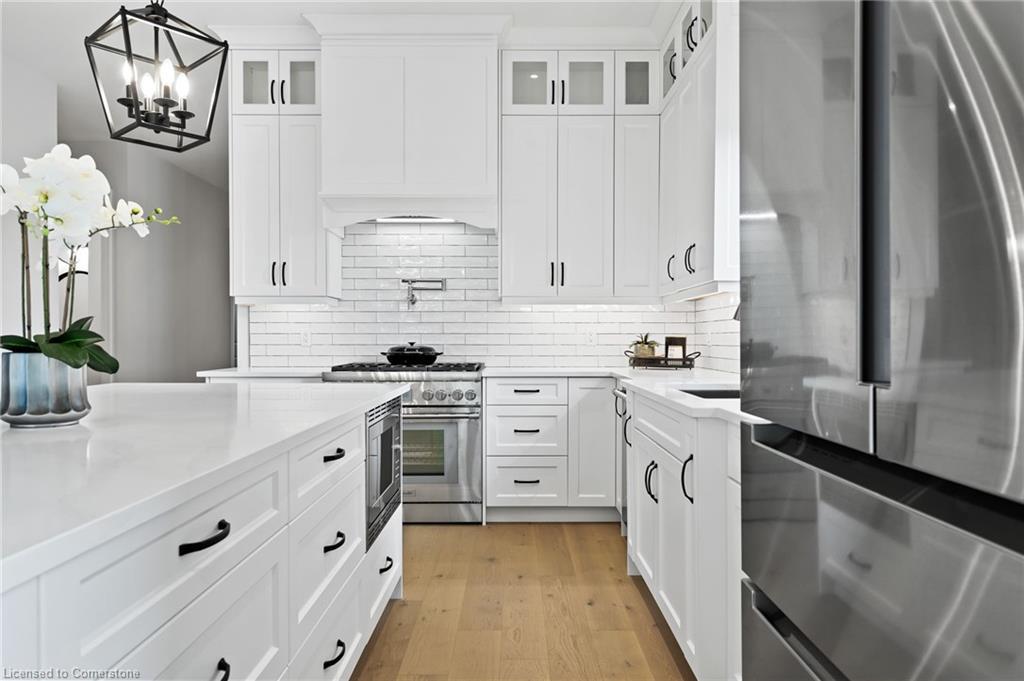 107 Millpond Road, Niagara-On-The-Lake, ON - Indoor Photo Showing Kitchen With Upgraded Kitchen