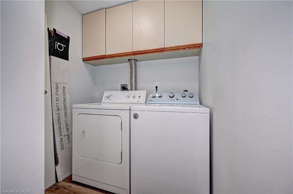 1502-375 King Street N, Waterloo, ON - Indoor Photo Showing Laundry Room