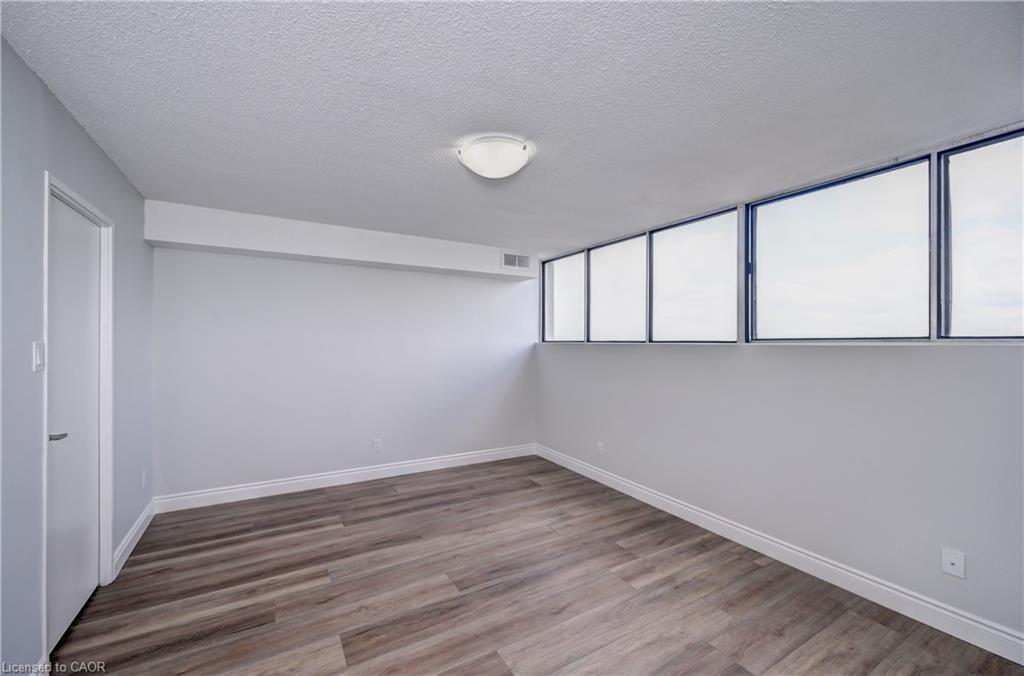 1502-375 King Street N, Waterloo, ON - Indoor