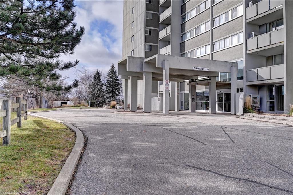 1502-375 King Street N, Waterloo, ON - Outdoor