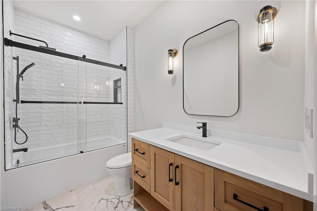 33 Glen Eagle Court, Huntsville, ON - Indoor Photo Showing Bathroom